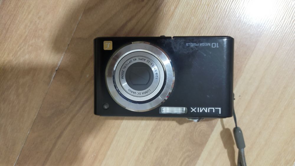 продам хороший фотоаппарат