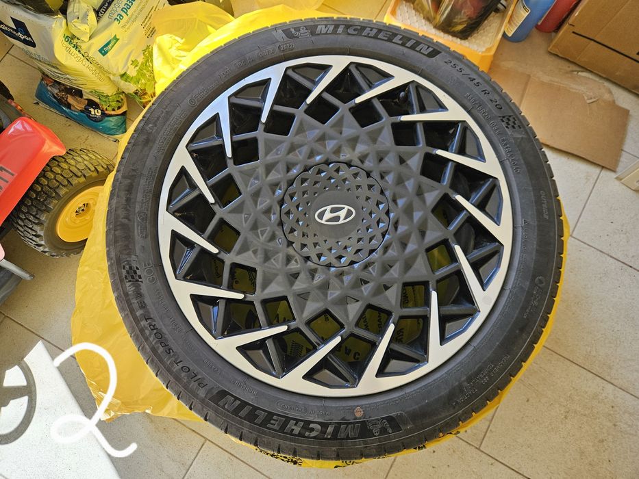Джанти 20" с гуми оригинални, Hyundai Ioniq 5