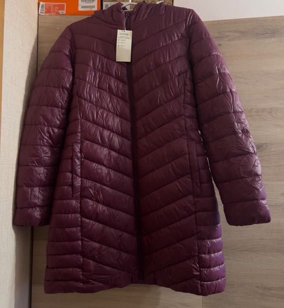 Продавам яке женско не носено!!!