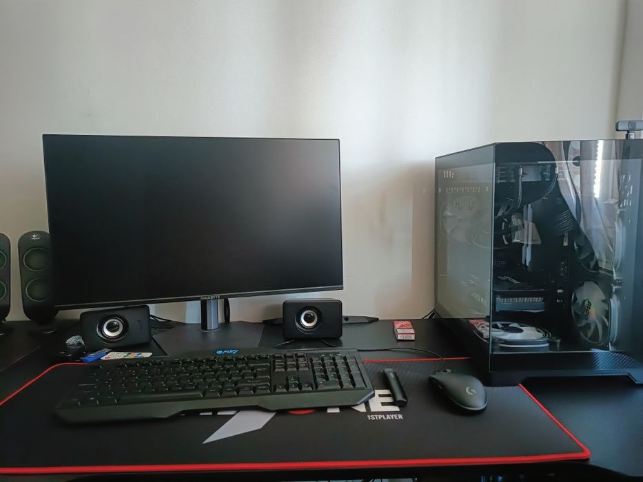 PC Gaming aproape nou (7 luni) Ryzen 5 5600X + RTX 3060 12 GB GDDR6 192 BIT + Monitor Gaming IPS Gigabyte, 24.5", Full HD, 1ms, 200Hz
