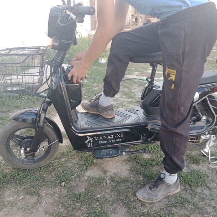 Электронивелик скутер