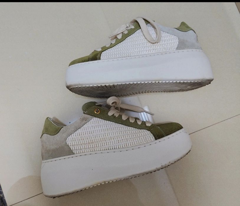 Adidași piele intoarsa