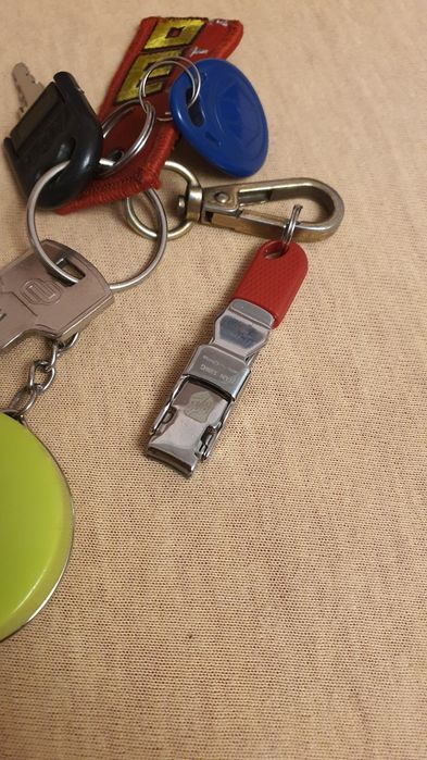 кусачки-брелок для ногтей