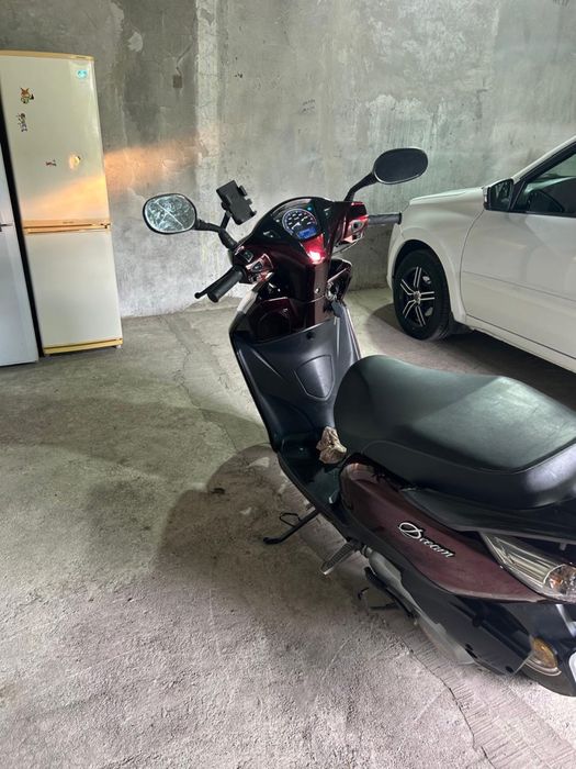 Продам скутер 125 кубов