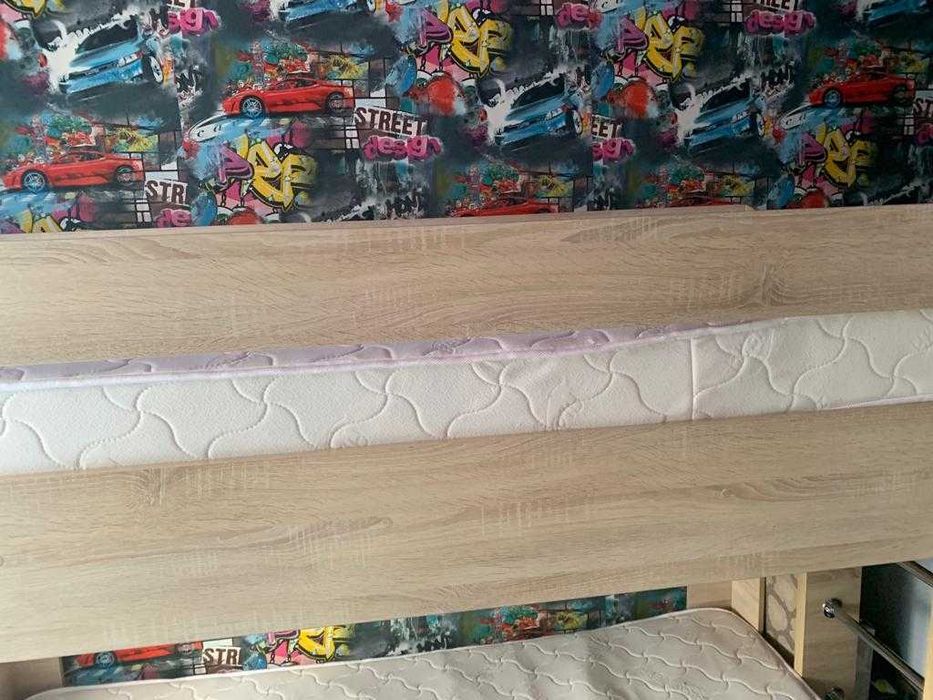 Двухъярусная кровать