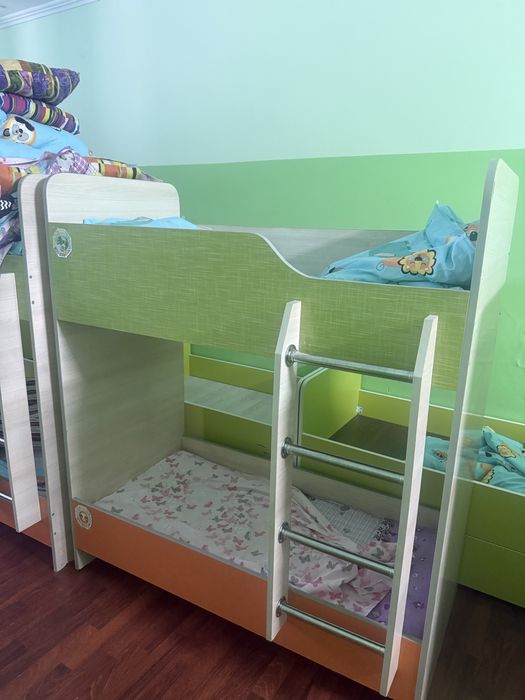 Двухярусная кровать