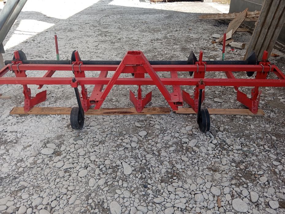 Greder va akushka sotiladi holati yangi narxini yana kelishamiz.