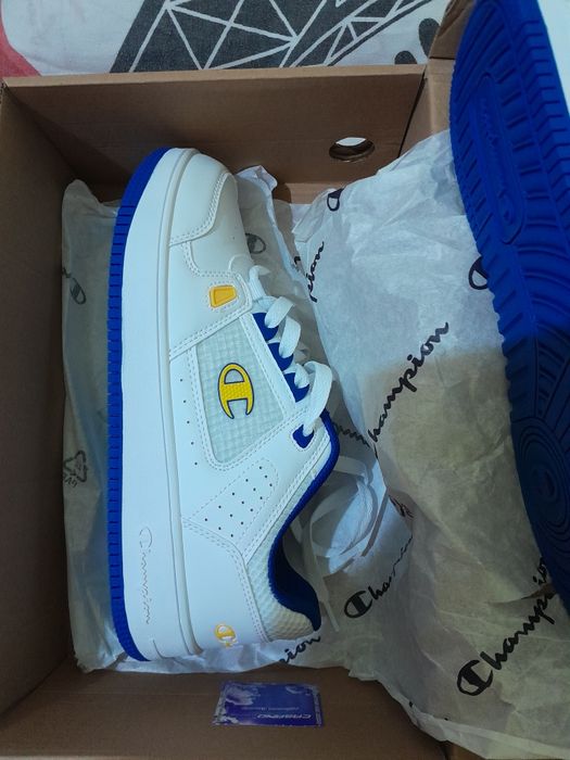 Vând Adidasi Champion Noi Nr 39