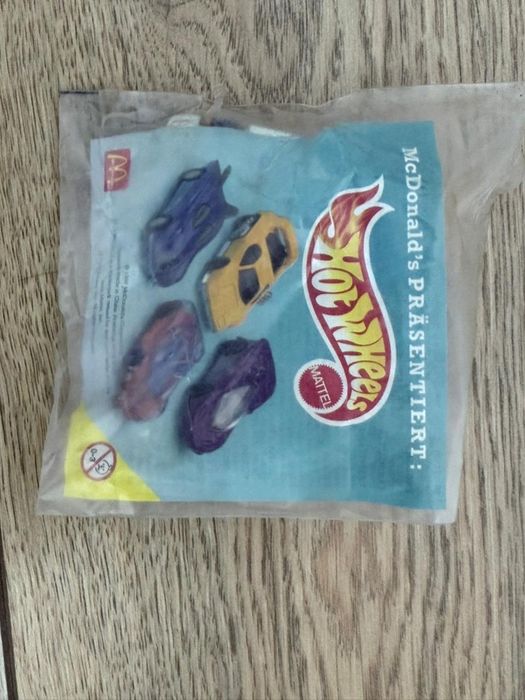 Машинка марки Hotwheels McDonald's
