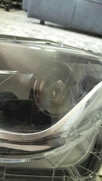 Toyota Corolla фара e210