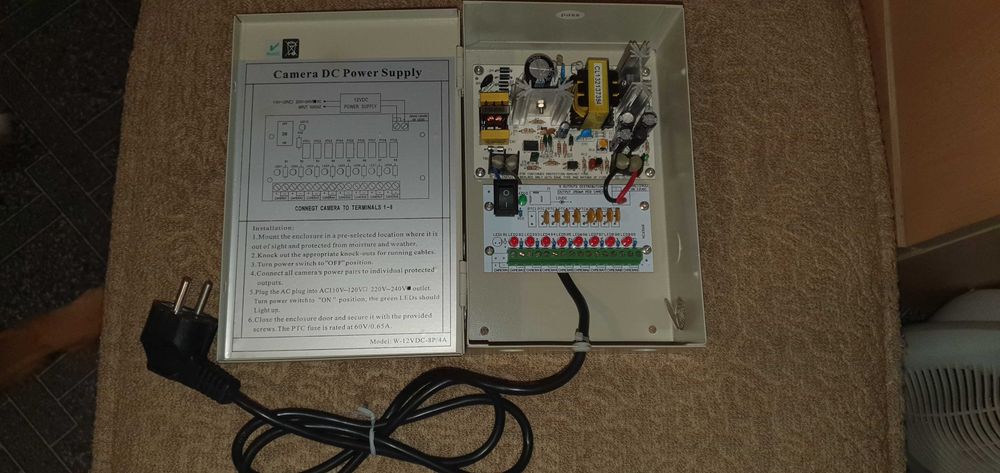 8 канално захранване за камери 12V/4A
