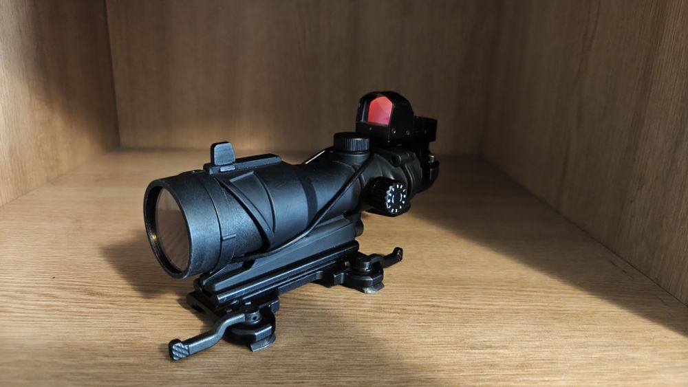 Luneta ACOG 4X Aim-O cu red dot deasupra, quick release