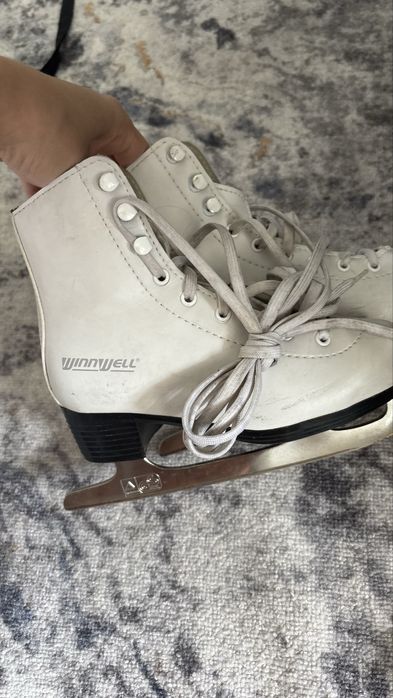 Фигурные коньки для девочек