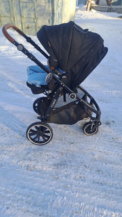 Отдам коляску за памперсы