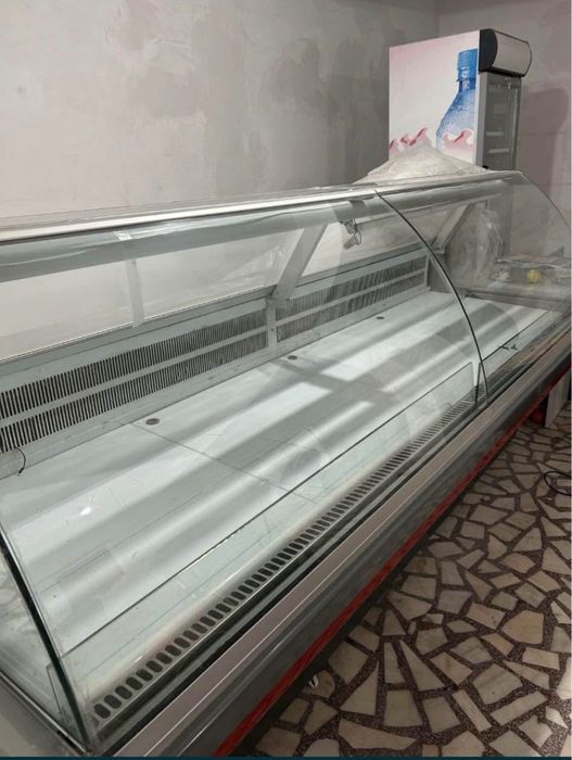 Vitrină frigorifică