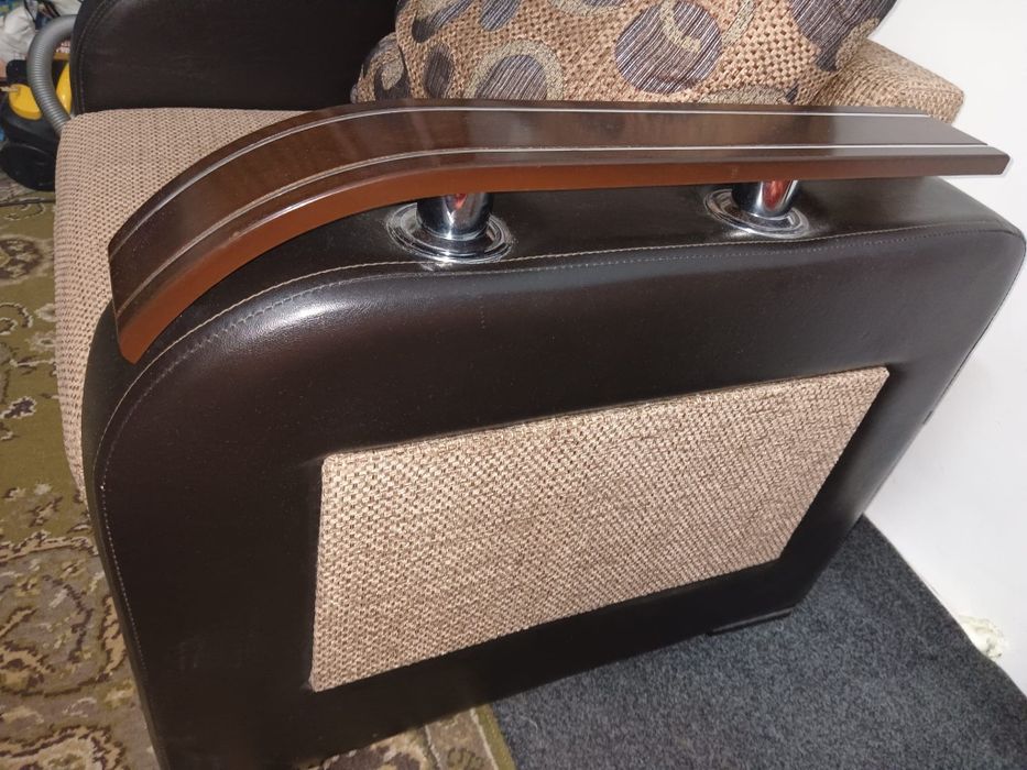 Vând 2 fotolii impecabile