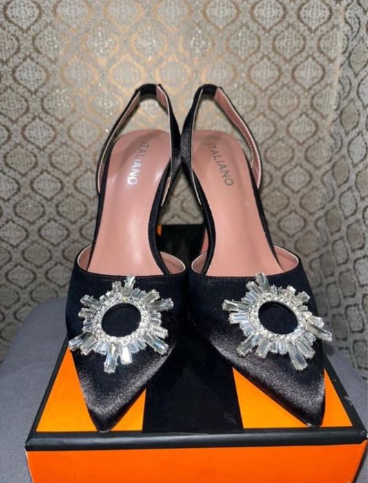 Туфли на каблуке