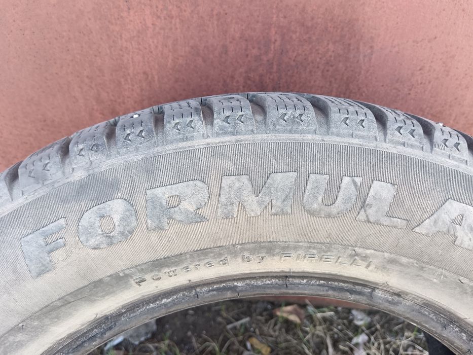 Продам шины 215/60/16 всесезонные Pirelli.