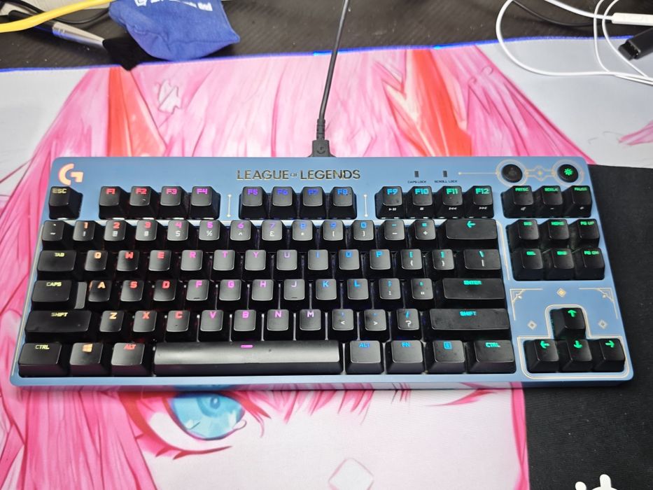 Logitech G Pro & LOL механична клавиатура brown swich