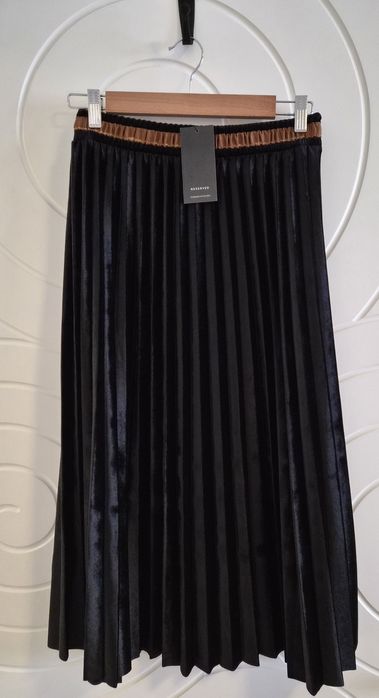 Кадифено плисе "RESERVED"