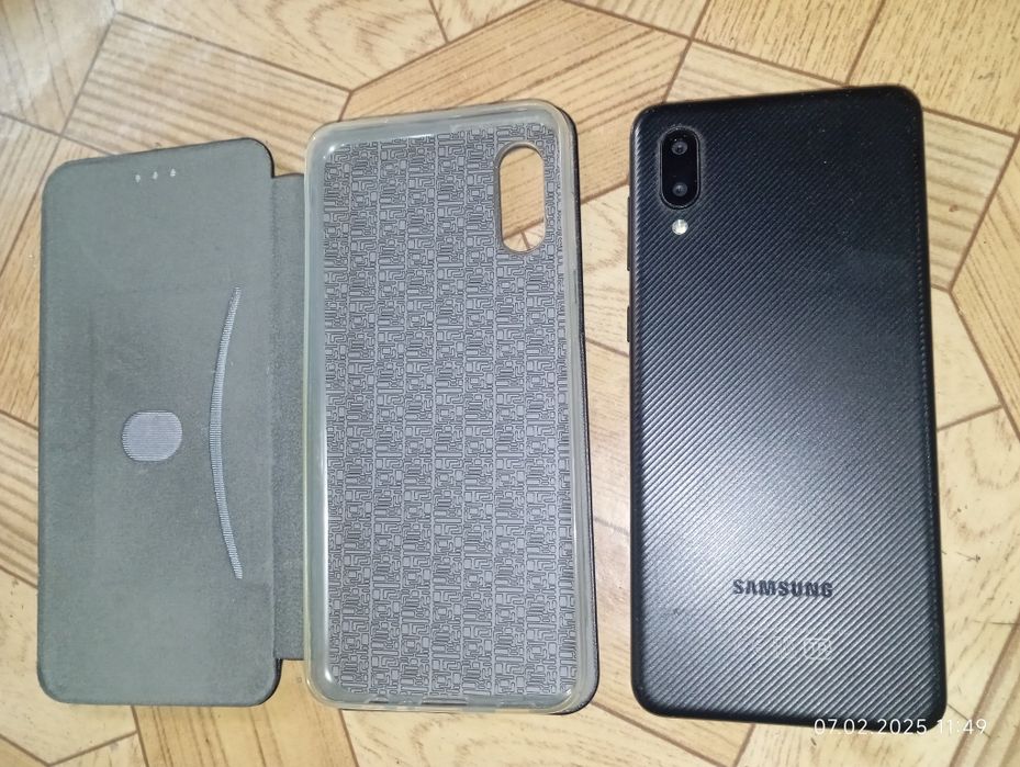 Самсунг телефон. А 02.