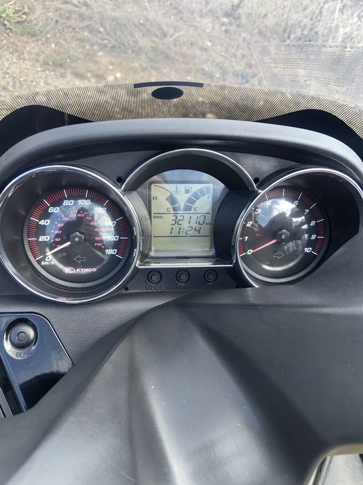 Скутер Kymco Downtown 300i ABS