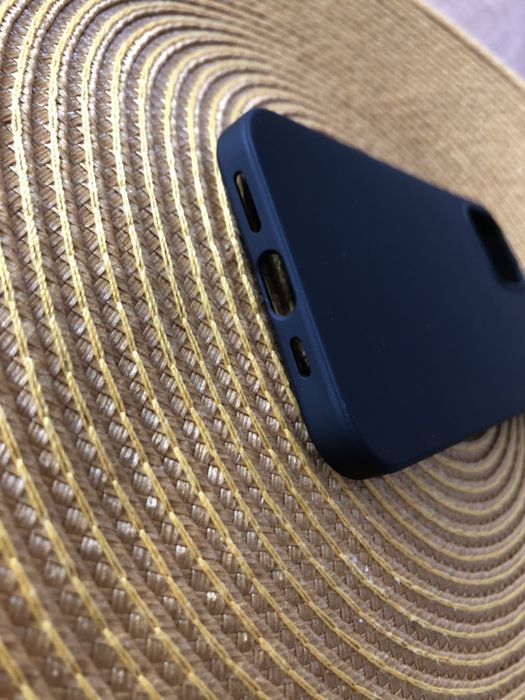 Предпазен калъф / case / за iPhone 12/12 Pro