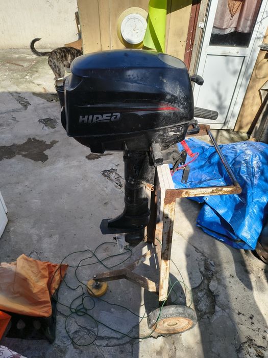 Barca rib cu motor 5cp