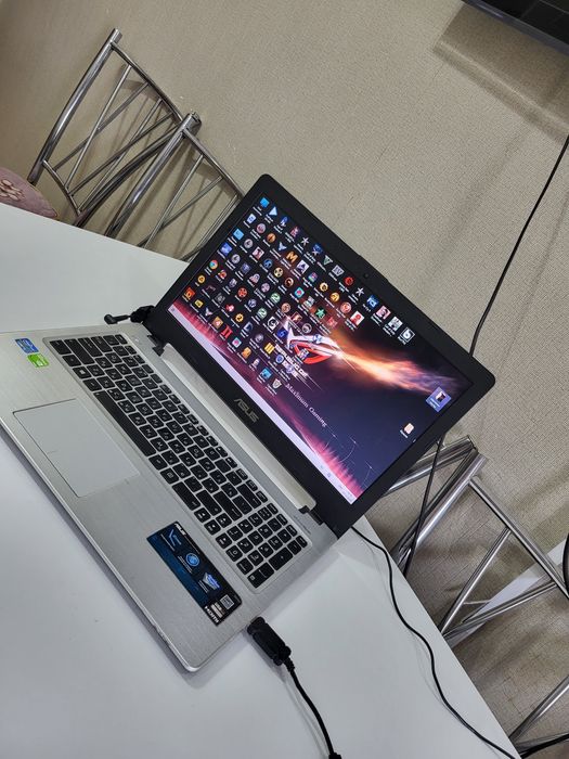 Ноутбук ASUS SonicMaster