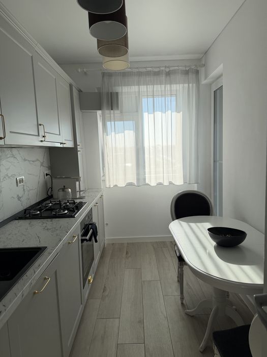 Apartament 2 camere, stil clasic, imobil nou, prima inchiriere – 2 min metrou Mihai Bravu