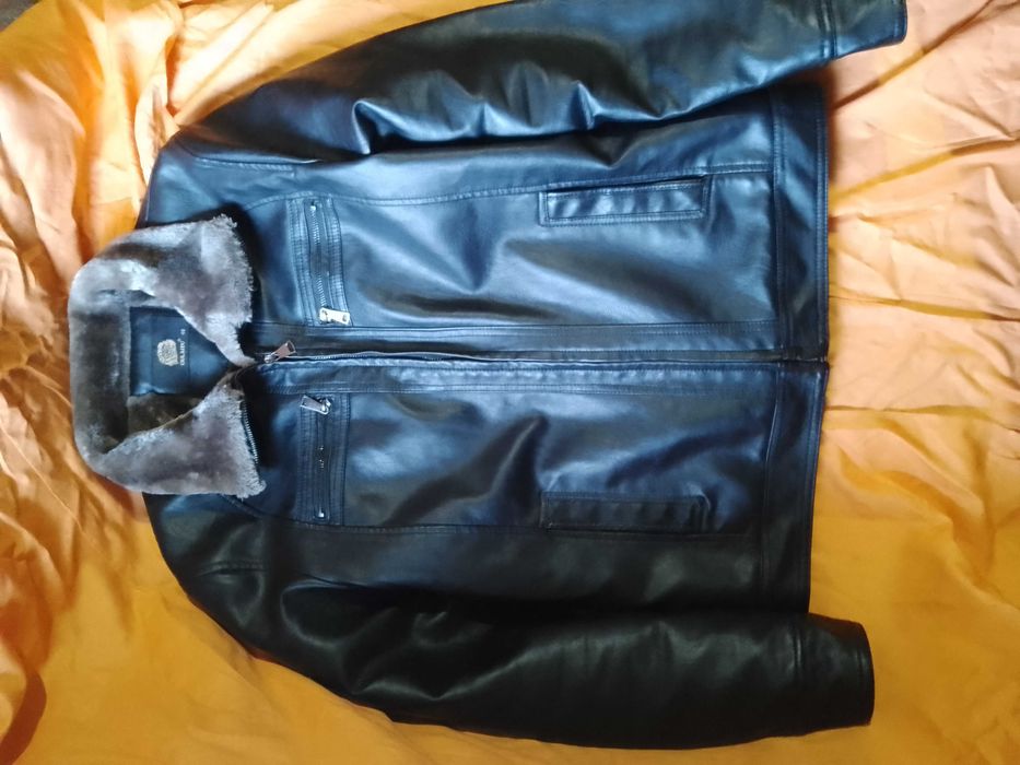 Продам куртку кожаную