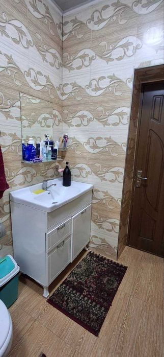 Юнусабад, 2в3/1/2 58м2+10м2 кухня, Парковка для авто с гаражом +огород