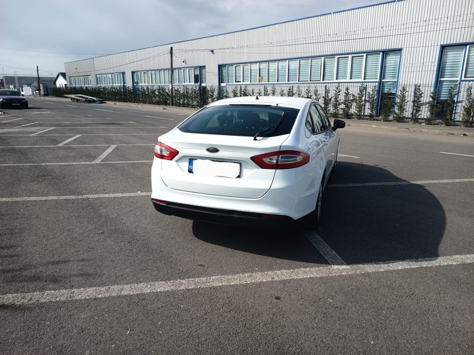 Ford Mondeo 2.0 TDCi 150 CP – 2015 – Euro 6 – Alb – Înmatriculată RO