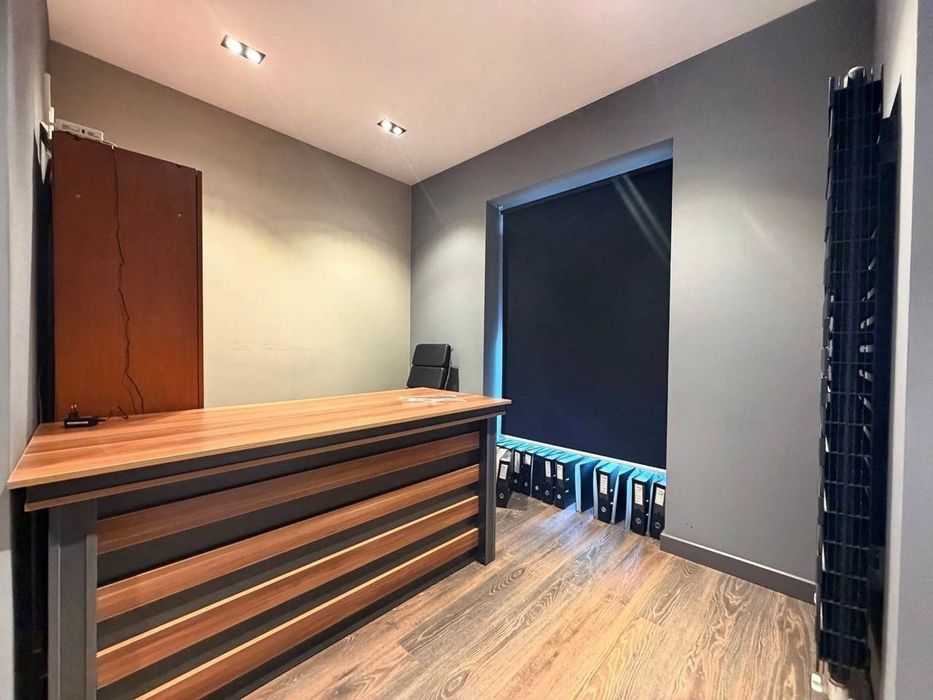 Аренда под Офис Новомосковская 49м2 1500$ торг