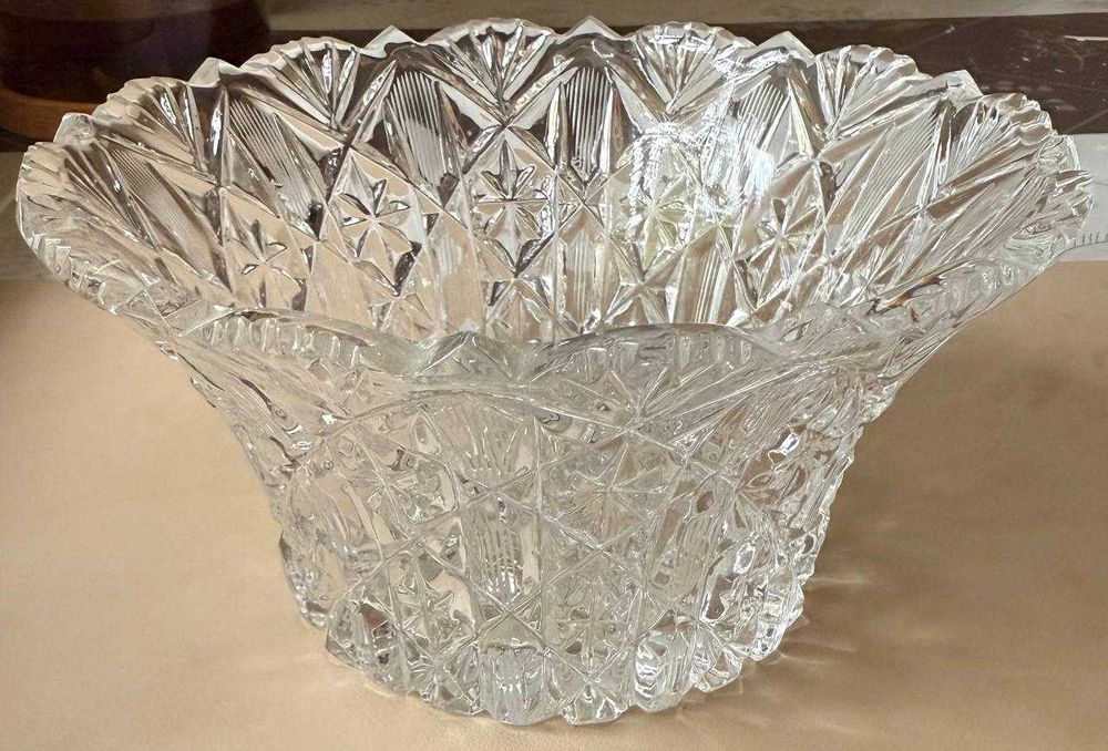 Хрустальная ваза