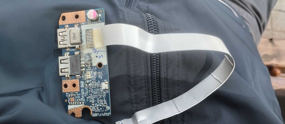 USB портове с платка и лентов кабел за лаптоп Acer Aspire 5750