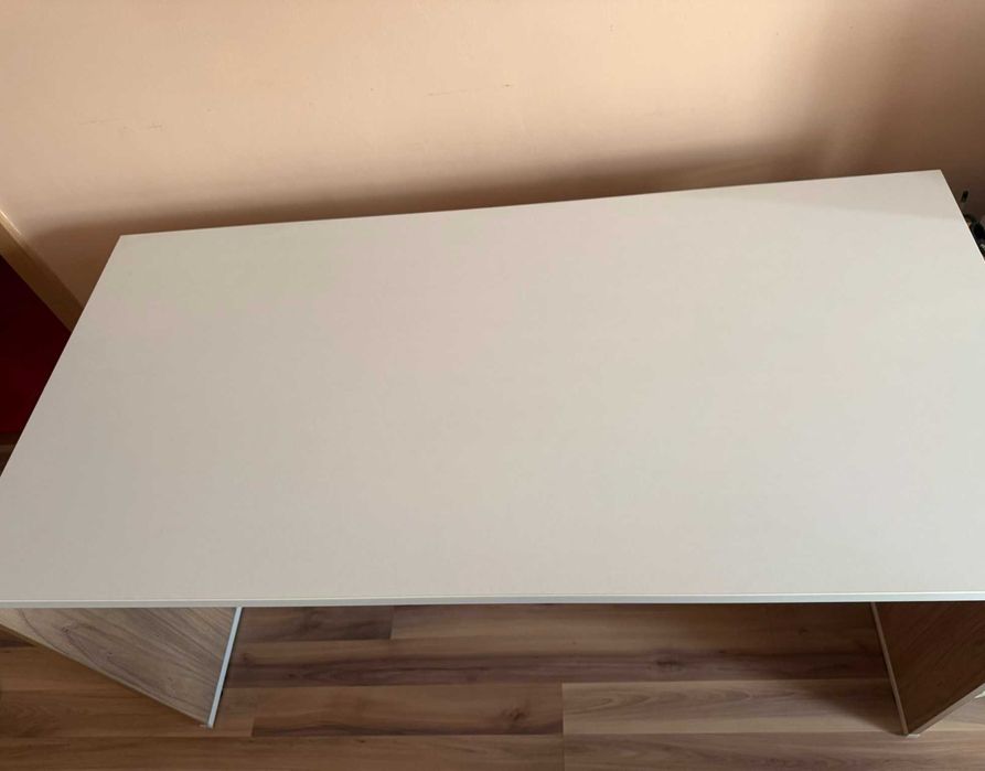 Бюро XORA от Aiko - бял плот/светъл бряст