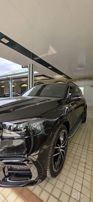 Mercedes-Benz GLS 450 sotiladi.