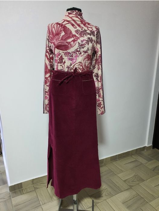 Fusta lunga burgundy din raiat cu slițuri laterale