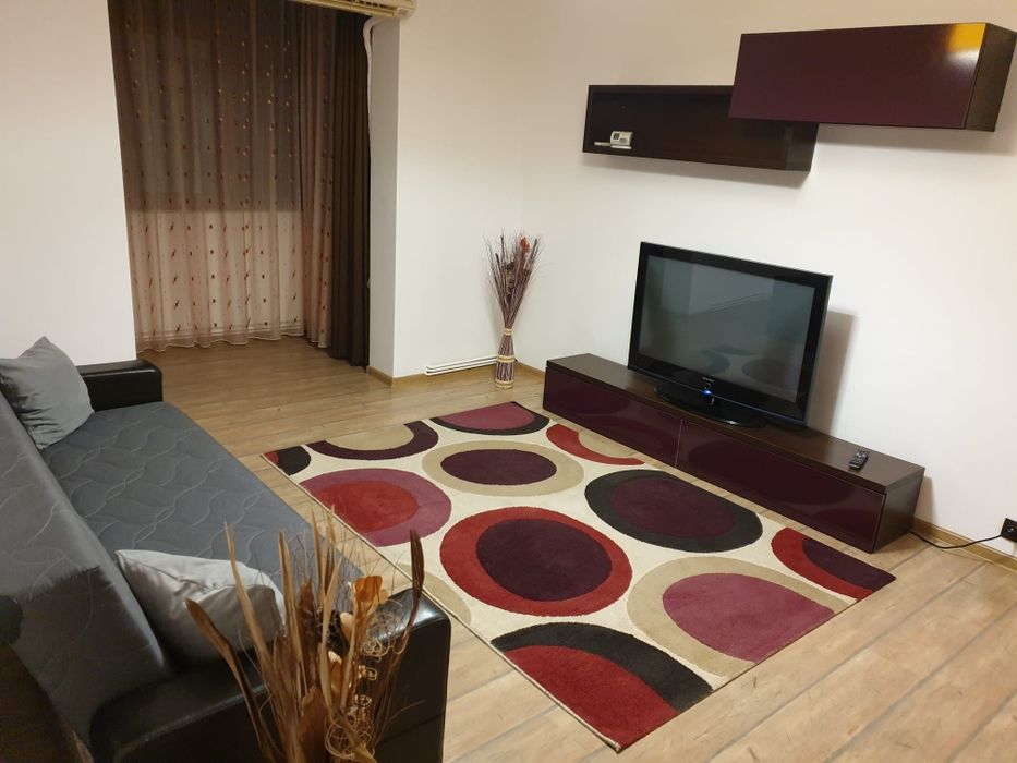 Proprietar, închiriez ap 2 cam Casa Sindicatelor/ Podu Ros