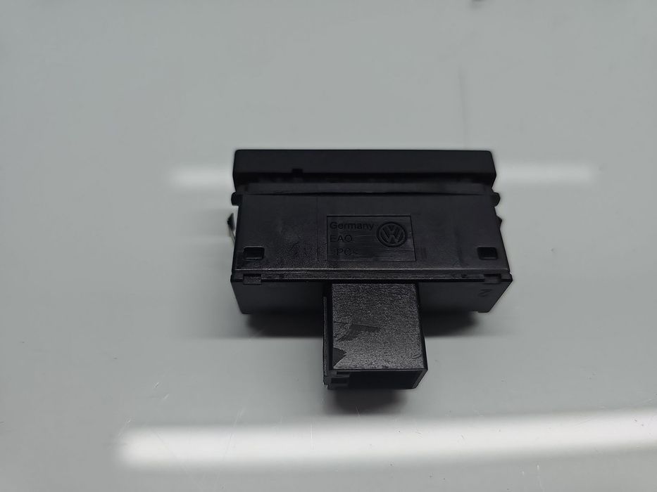 Buton avarii  Volkswagen Passat B7 (362) [Fabr 2010-2014] 3AA953509