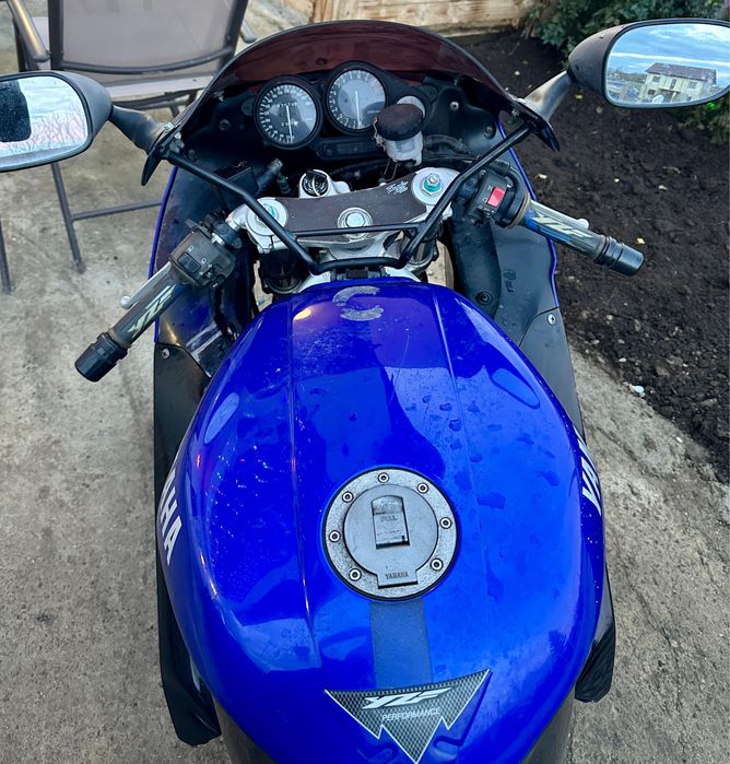 Yamaha thunderace 1000cc YZF