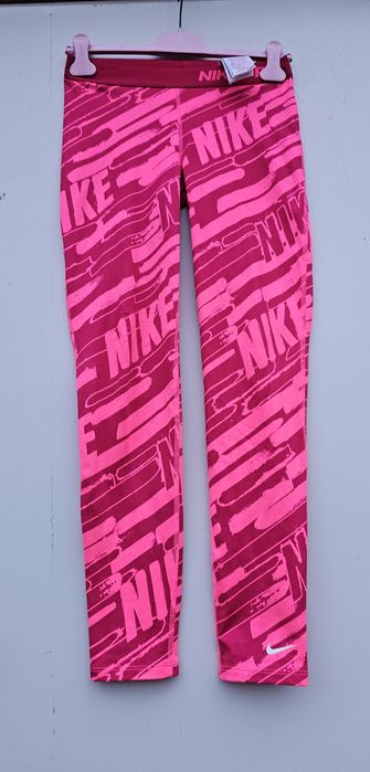 Nike оригинален дамски клин С/М размер