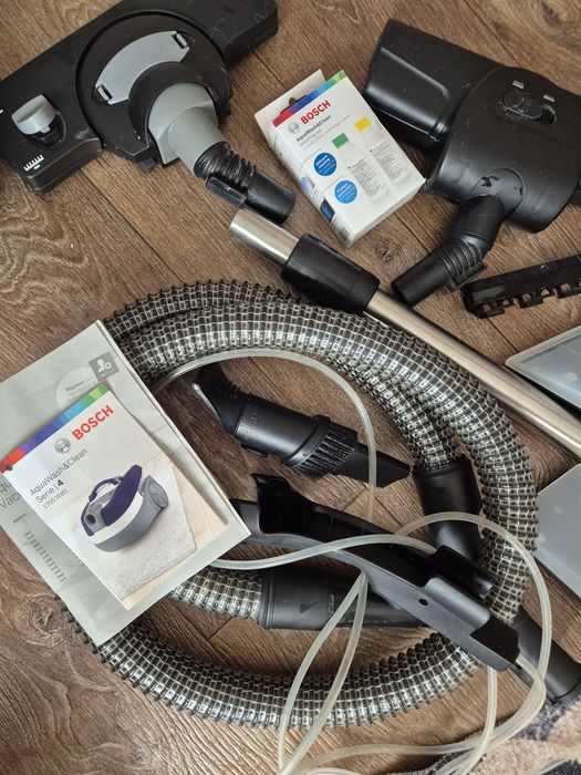 Продам моющий пылесос Bosch