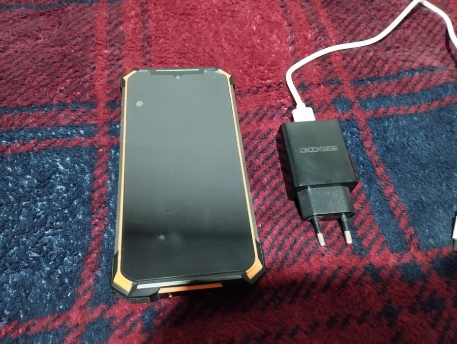Telefon mobil Doogee S88 Plus 4G 128gb 8gb ram rezistent la socuri.