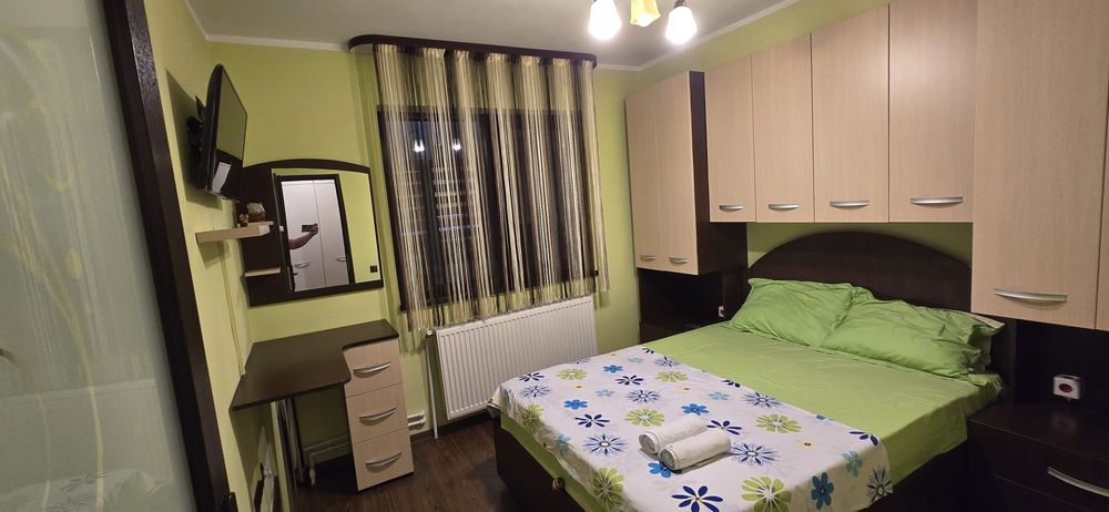 Inchiriez Apartament 2 camere,zona Piata Mare !