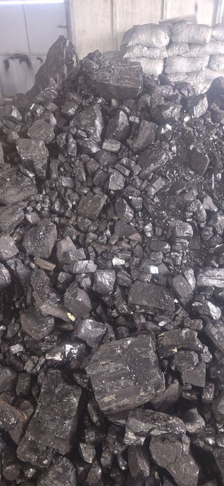 Уголь, дрова в мешках