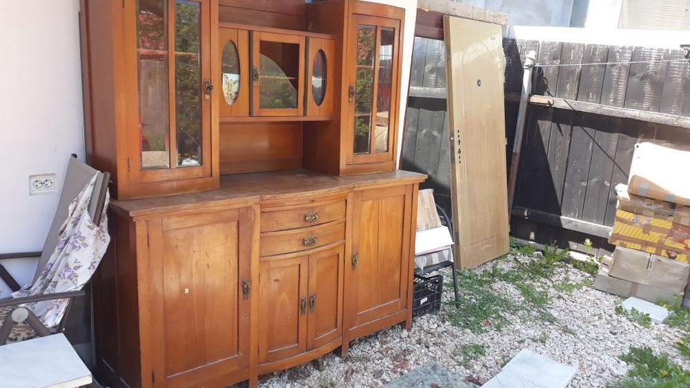 Mobila veche dulap lemn