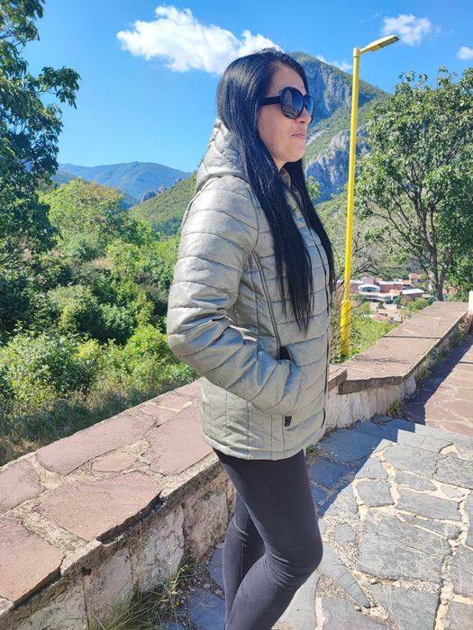 Разпродажба на дамски якета с вата