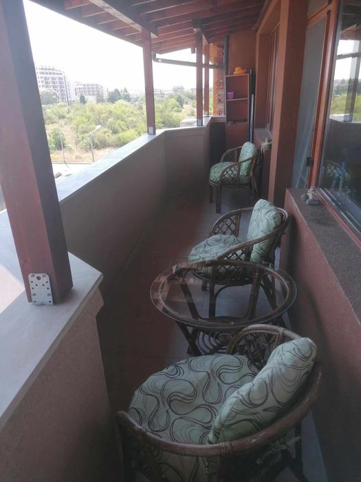 Давам под наем тристаен апартамент за целия сезон 2026 г.